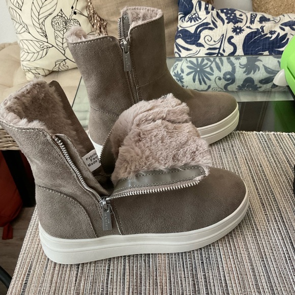 Tristan J Slides Boots - Picture 2 of 4